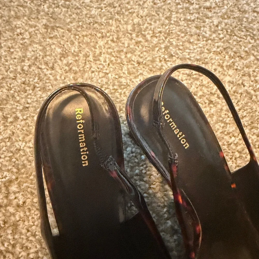 Reformation weston wedge